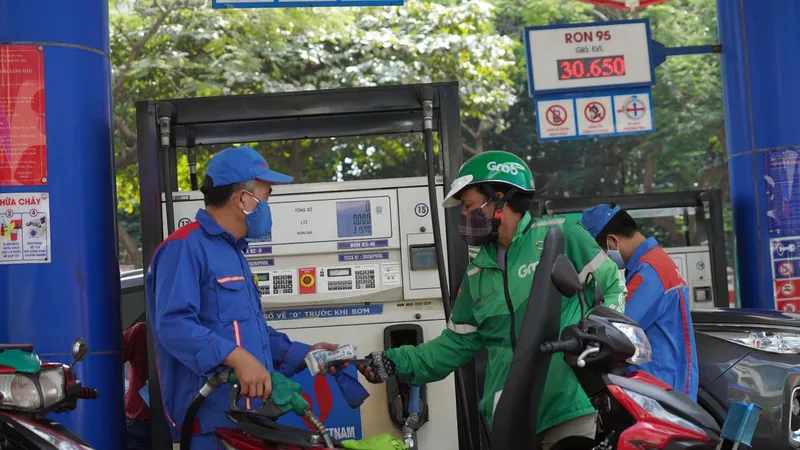 Vụ Thị trường trong nước đã ra hai văn bản chỉ đạo điều hành bảo đảm nguồn cung xăng dầu