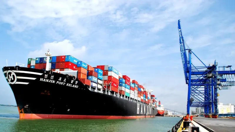 Việt Nam cần có hãng tàu để logistics vươn ra thế giới