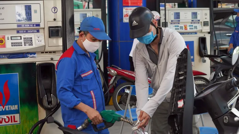Liên Bộ Công thương và Tài chính sẽ điều chỉnh, tính toán lại giá cơ sở xăng dầu
