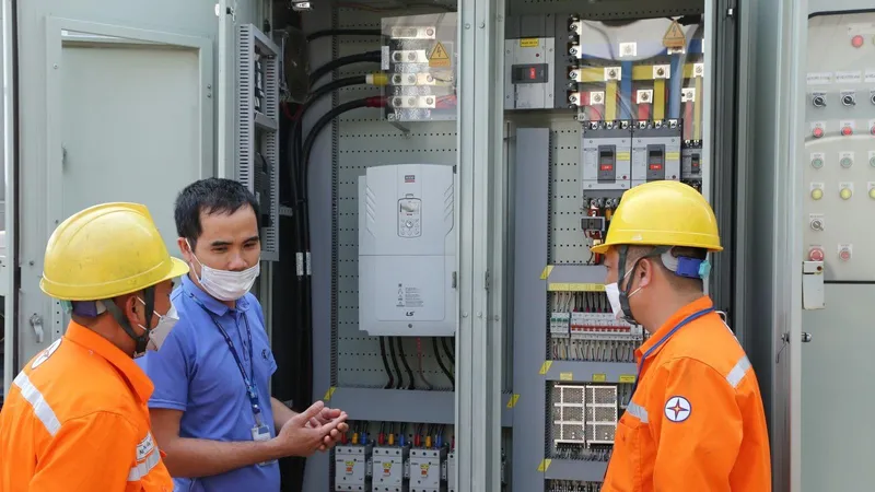 Bắt buộc các doanh nghiệp phải thuê người quản lý năng lượng