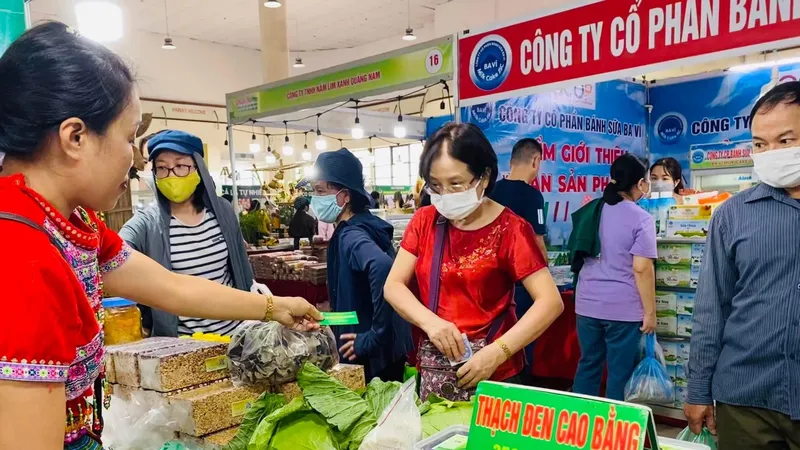 “Thổi” bản sắc để nâng tầm nông sản của đồng bào miền núi