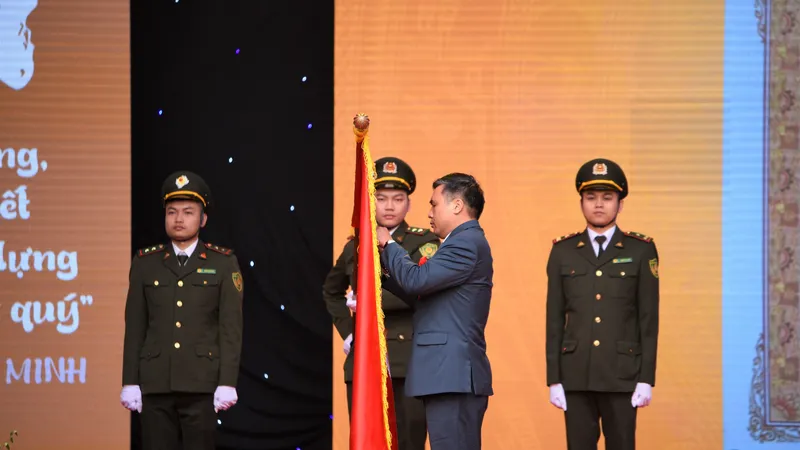 Vườn quốc gia Cúc Phương đón nhận Huân chương Lao động hạng Nhất