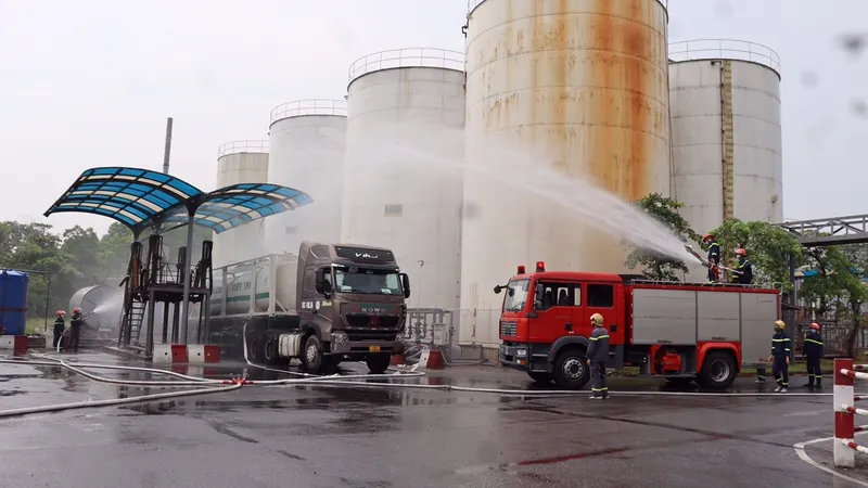 Bắt buộc doanh nghiệp diễn tập ứng phó sự cố hóa chất