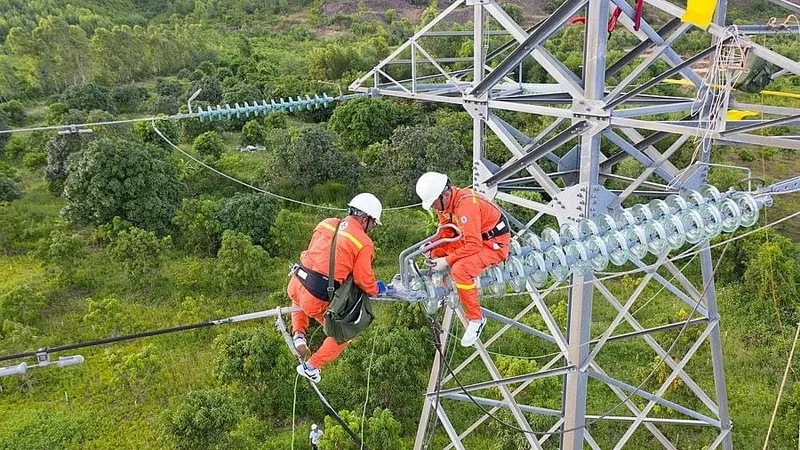 Nhiều tai nạn do vi phạm hành lang điện