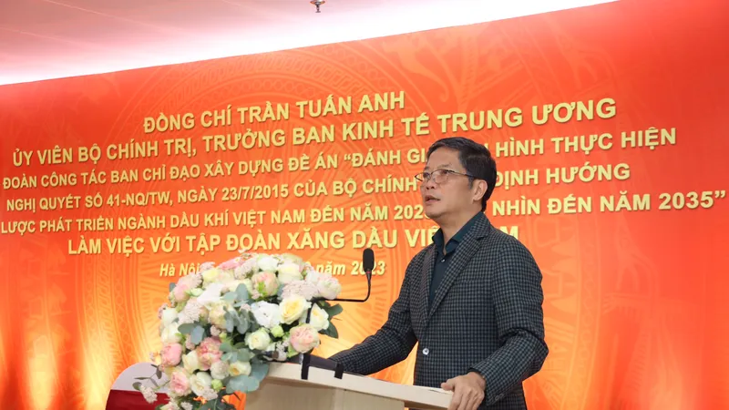 Cần có nghị quyết mới cho ngành dầu khí 