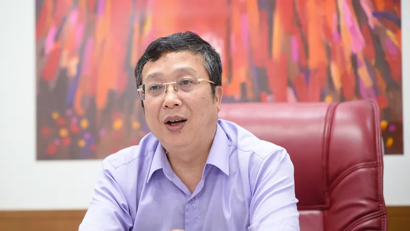 Ông Hoàng Trung giữ chức Thứ trưởng Bộ NN-PTNT