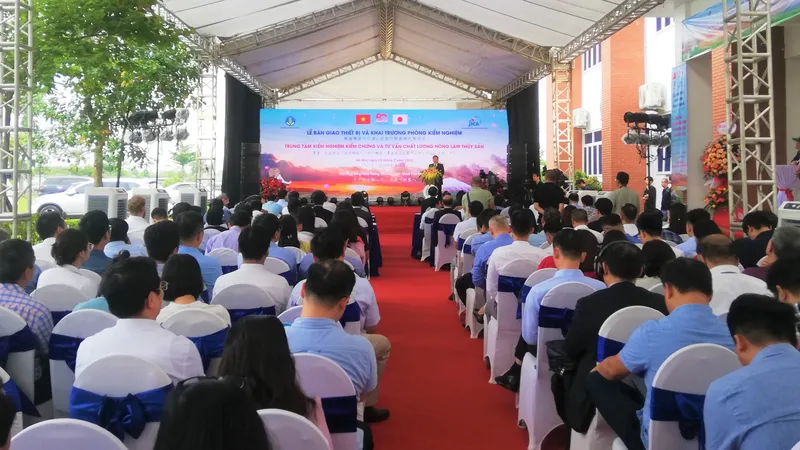 Khai trương trung tâm kiểm nghiệm chất lượng nông sản tiêu chuẩn quốc tế