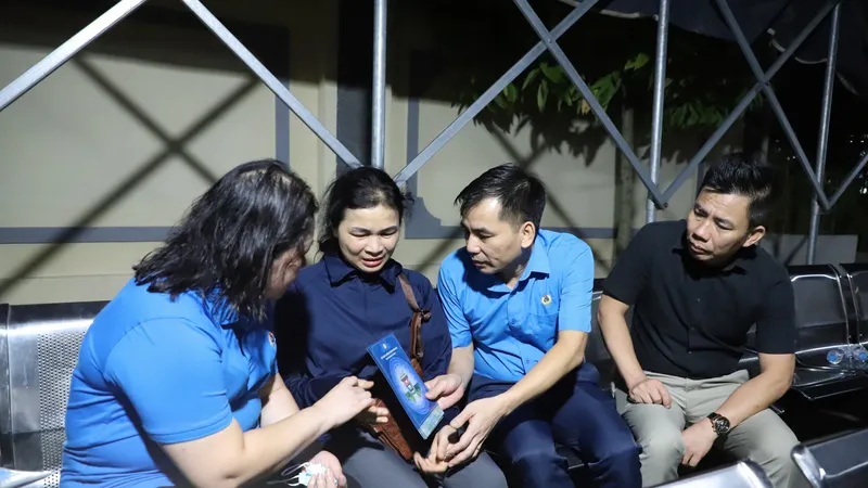 Công đoàn Thủ đô hỗ trợ 10-30 triệu đồng cho thân nhân 2 nữ công nhân thiệt mạng trong vụ cháy chung cư mini