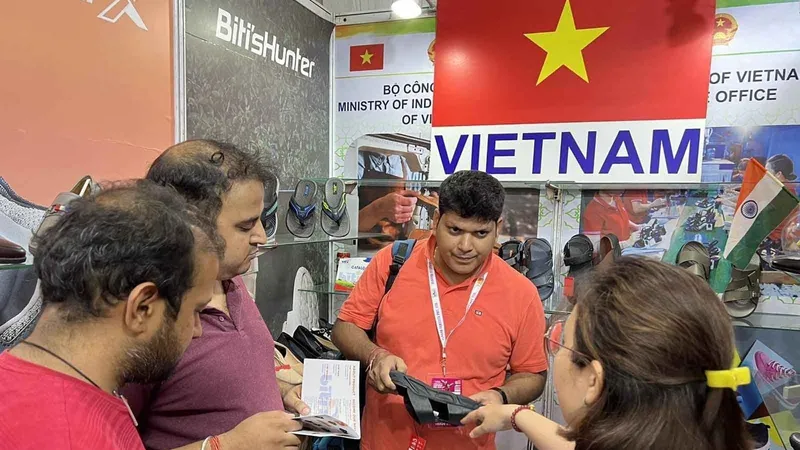 Sắt thép, giày dép Việt Nam ách tắc thủ tục sang Ấn Độ