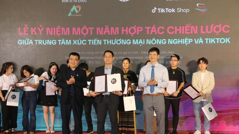 Hashtag #OCOP đạt 1,4 tỷ lượt xem, hơn 800 phiên livestream thu được 100 tỷ đồng