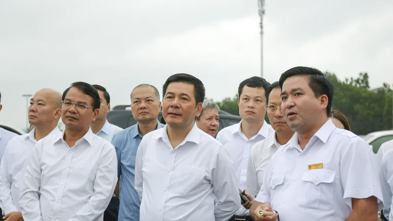 Bộ trưởng Bộ Công thương: Lượng nguyên liệu nhập khẩu qua cửa ngõ Lào Cai rất lớn