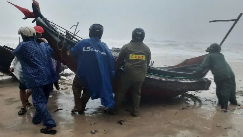 Hoàn lưu bão số 6 có xu hướng quay ra ngoài