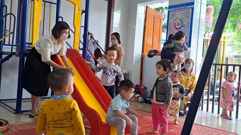 Cần thiết có riêng đề án hỗ trợ công nhân lao động nuôi dạy, chăm sóc con cái