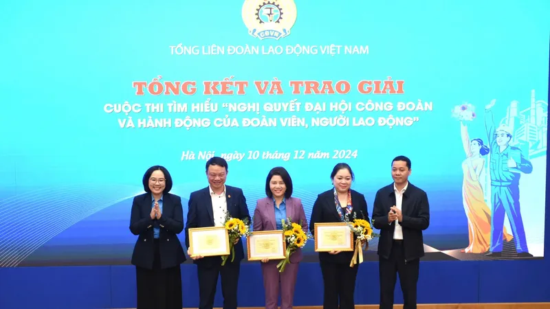 Hàng triệu lượt bài thi tìm hiểu nghị quyết Đại hội Công đoàn Việt Nam 