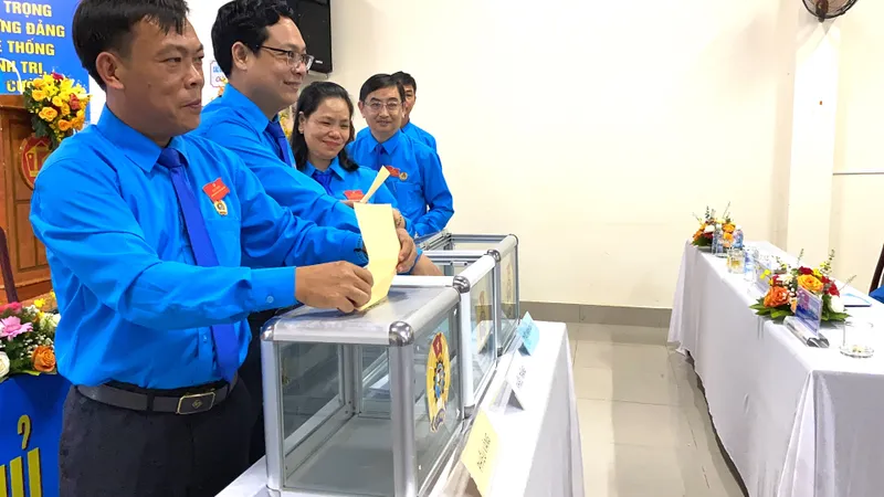 Tinh gọn tổ chức, đảm bảo quyền lợi cho lao động sau sắp xếp