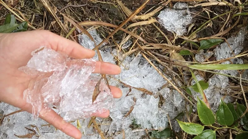Băng xuất hiện ở Mẫu Sơn