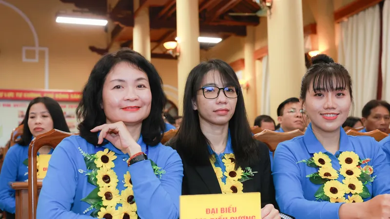 Làm sao để có nhiều công nhân vào Đảng?