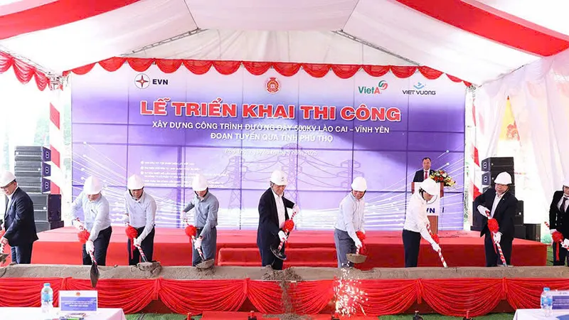 Thi công đường dây 500kV Lào Cai - Vĩnh Yên đoạn qua tỉnh Phú Thọ