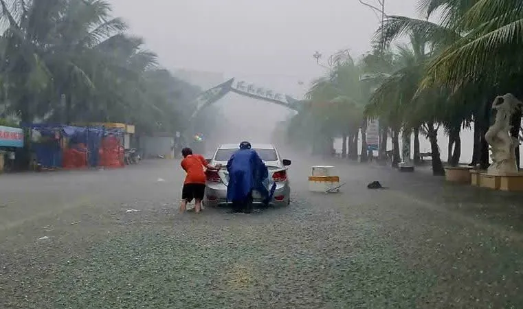 Nhiễu thông tin về bão số 3: Cơ quan khí tượng khẳng định bão chưa tan