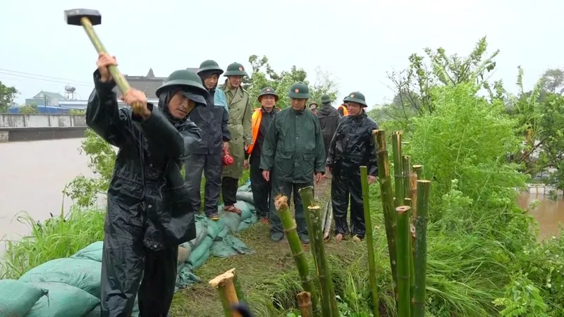Làm rõ sự cố tràn bờ bao tại Hưng Yên: Không phải vỡ đê