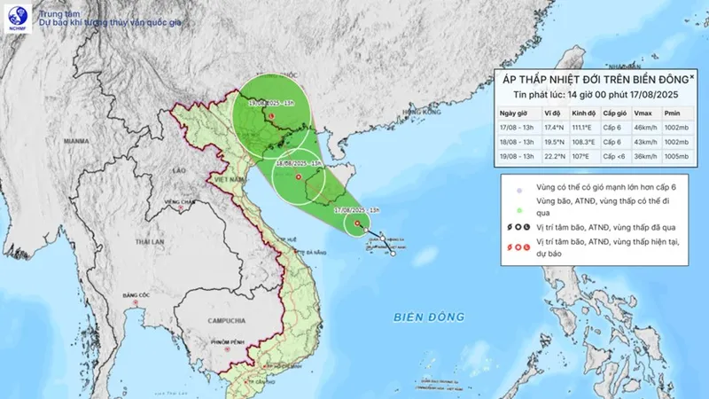 Dự báo hướng di chuyển của áp thấp nhiệt đới theo mô hình của Trung tâm Dự báo khí tượng - thủy văn quốc gia, chiều 17-8