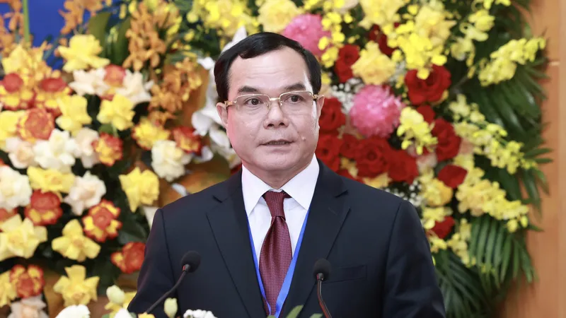 Chỉ định ông Nguyễn Đình Khang làm Bí thư Đảng ủy Tổng Liên đoàn Lao động Việt Nam 
