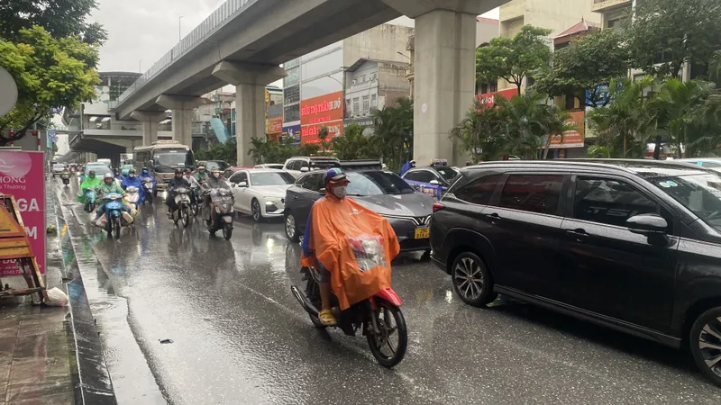 Hà Nội và miền Bắc mưa tầm tã
