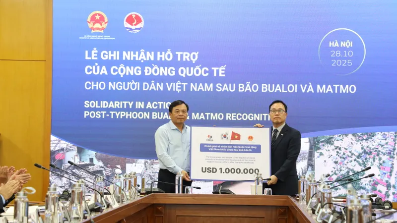 Ghi nhận sự hỗ trợ của quốc tế với người dân vùng bị ảnh hưởng thiên tai
