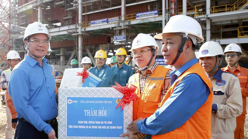 Lấy ý kiến đoàn viên, người lao động về Dự thảo Điều lệ Công đoàn Việt Nam (sửa đổi)