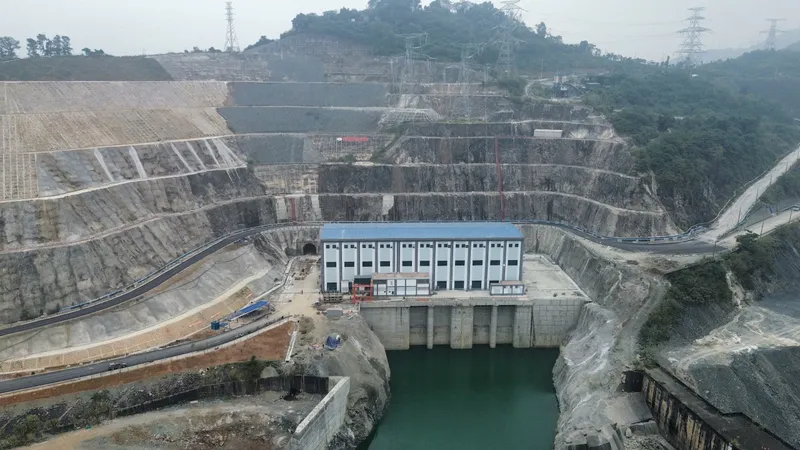 Khánh thành Nhà máy Thủy điện Hòa Bình mở rộng
