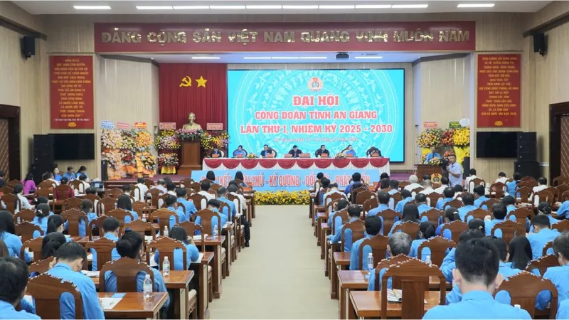 Tổng LĐLĐ Việt Nam yêu cầu thực hiện phương châm “3 gần”