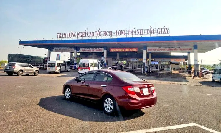 Bộ Công thương phản hồi việc 2 cây xăng ngừng bán trên tuyến cao tốc TPHCM - Long Thành - Dầu Giây