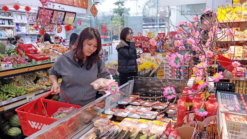 Dự báo hoạt động mua sắm sẽ tăng dần từ mùng 2 Tết Bính Ngọ 2026. Nguồn ảnh: DMS
