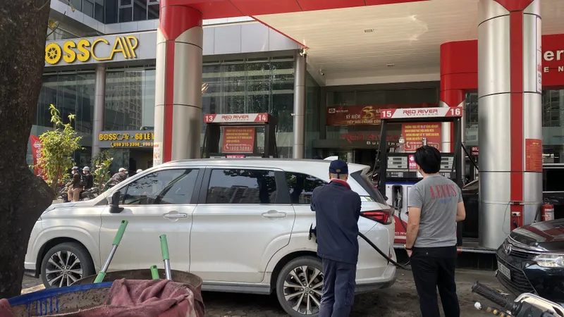 Bộ Công thương tiếp tục thông báo giữ nguyên giá xăng dầu