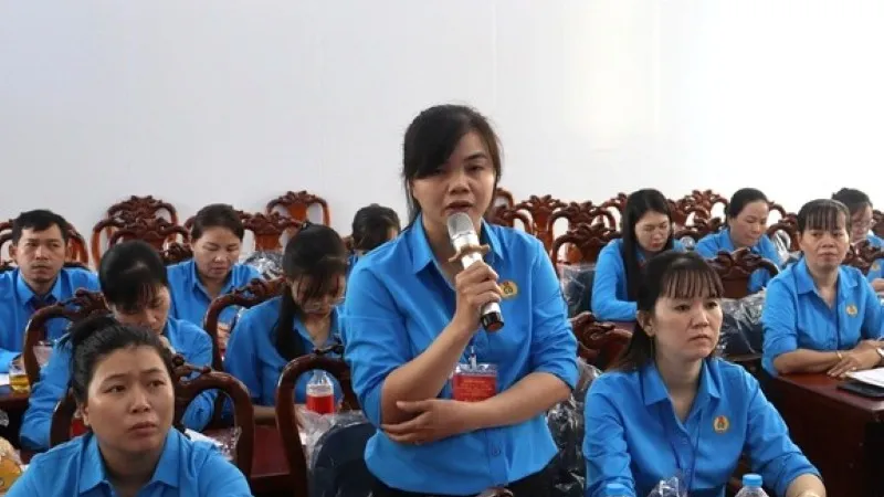 Tôn vinh vai trò đối thoại, thương lượng của cán bộ công đoàn cơ sở