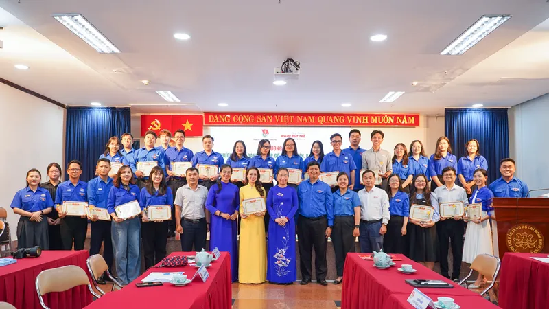 Tuyên dương giải thưởng Ngòi Bút Trẻ năm 2025