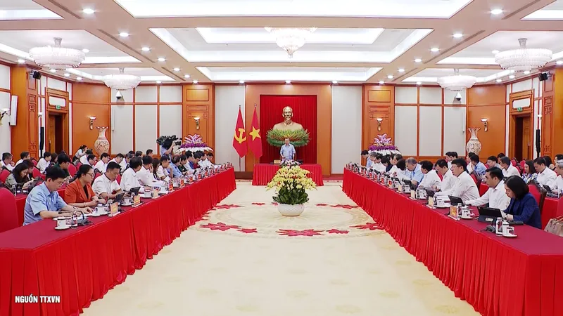 Chuyển mạnh từ tư duy “quản lý giáo dục” sang “quản trị phát triển giáo dục”