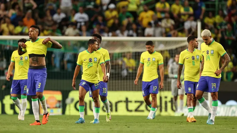 Không HLV, không phong độ, không có cả tự tin: chuyện gì đang xảy ra với Brazil? 