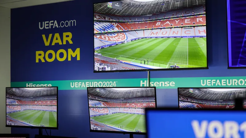 Nhật ký Euro 2024: Công nghệ ‘snickometer’, chuyện VAR và lễ hội bóng đá ở Munich