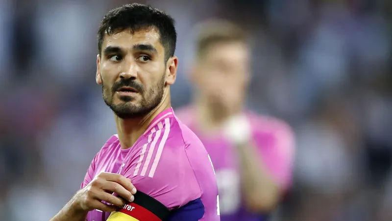 Tuyển Đức và HLV Nagelsmann vẫn đang cố gắng giải “câu đố Gundogan”