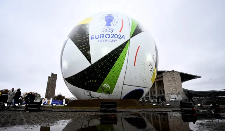 Euro 2024 có làm lộ ra khoảng cách Đông -Tây ở Đức?