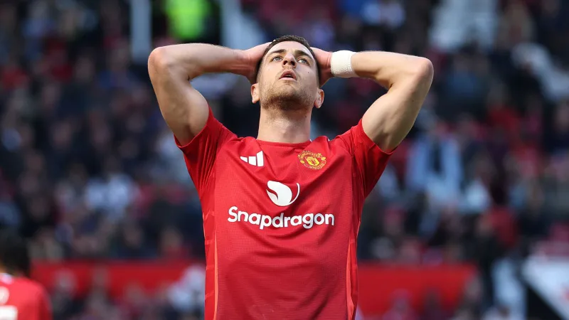 Thêm những thống kê gây sốc cho Ruben Amorim và Man United sau thất bại trước Wolves