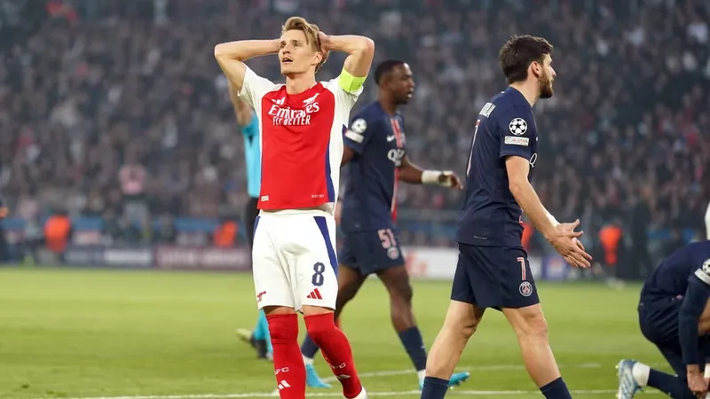 Arsenal của Arteta cảm nhận bóng ma quen thuộc trong bóng tối