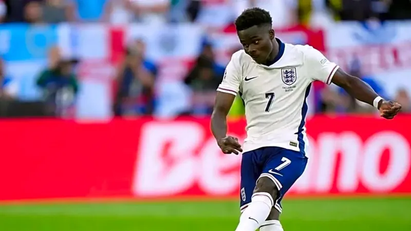Bukayo Saka vượt qua tự nghi ngờ bản thân để trở lại