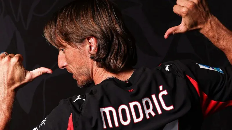 Luka Modric đến AC Milan chứng minh Serie A dù chậm rãi vẫn còn nhiều sức hút