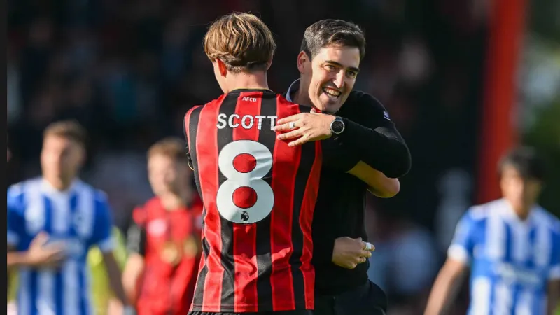 Andoni Iraola: Nhà cầm quân hiện đại mẫu mực có thể cứu... Man United?