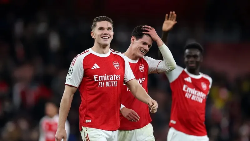 Gyokeres không phải là Thierry Henry 2.0, nhưng có thể là "kẻ bắt nạt" mà Arsenal cần