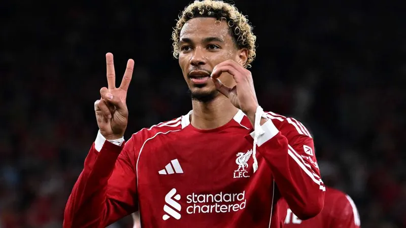 Hugo Ekitike: từ bài học 'Tam tấu PSG' thành tiền đạo hàng đầu Liverpool