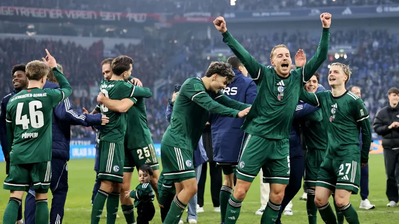 Schalke 04 trỗi dậy hay bí mật của bóng đá Đức