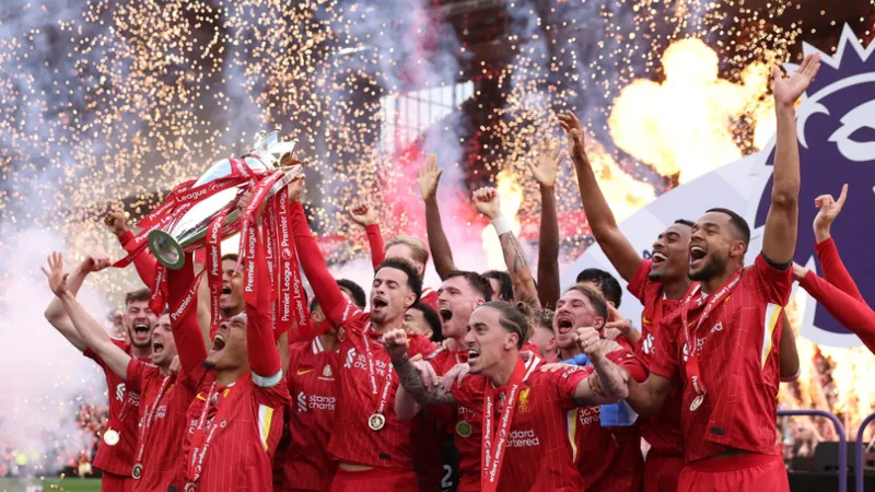 Quỹ lương cao ngất không là vấn đề với Liverpool 